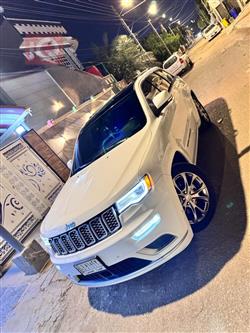 جیپ گراند شیرۆکی